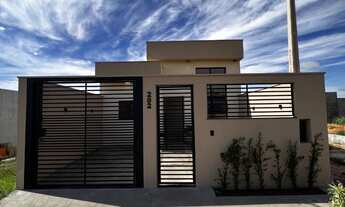 Imagem: CASA - 3 Dormitórios, sendo 1 suíte