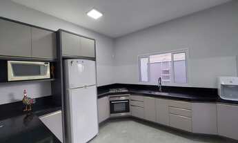 Imagem 7: 3 Dormitórios sendo 1 suíte com closet, sala pé direito 4,5m, cozinha, sala de jantar, sal