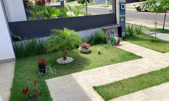 Imagem 2: 3 Dormitórios sendo 1 suíte com closet, sala pé direito 4,5m, cozinha, sala de jantar, sal