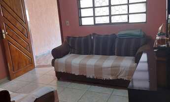 Imagem 5: Sobrado com 6 dormitorios, 3 WCs., Sala, Cozinha, A.S., Fogão à lenha, 2 Vagas de garagem