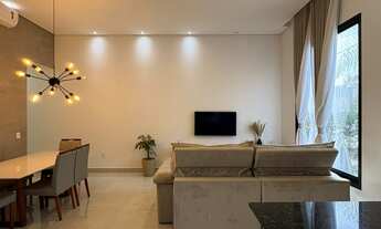 Imagem 2: Casa em condomínio, com 3 Dormitorios (sendo 1 Suite com Closet e Ar condicionado), WC. So