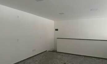 Imagem 6: Salão com 3 WCs. (sendo 2 para deficiente), Mezanino, área externa e copa. Excelente local