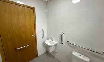 Imagem 3: Salão com 3 WCs. (sendo 2 para deficiente), Mezanino, área externa e copa. Excelente local