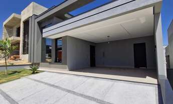 Imagem 2: Casa de alto padrão com 3 suítes e 4 vagas de garagem em condomínio de luxo em Indaiatuba