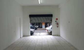 Imagem 2: Salão com 39,00m², WC., Cozinha e Depósito. Excelente localização, em frente ao Cato super