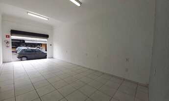 Imagem 4: Salão com 36,70m², WC., Cozinha e Depósito. Excelente localização, em frente ao Cato super