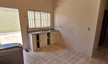 Imagem 7: Casa com 3 Dormitórios, WC. Social, Sala, Cozinha americana, Lavanderia, Despensa, WC e 5