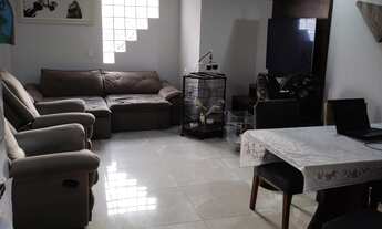 Imagem 2: Casa - Residencial ou Comercial, com 2 dormitorios, 2 WCs., Sala, cozinha com churrasqueir