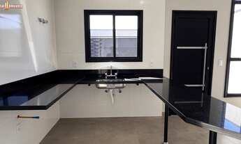 Imagem 5: Casa com 3 Dormitórios (sendo 1 suíte), WC. Social, Sala, Cozinha, A.S., 2 Vagas de garage