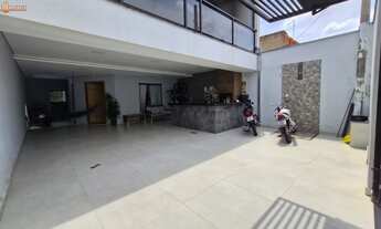 Imagem 3: Magnífica Casa à Venda em Indaiatuba-SP no Jardim dos Colibris: 4 Vagas de Garagem, 188,17