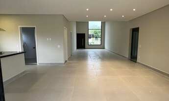 Imagem 2: Chácara em Indaiatuba. Com 3 suítes, piscina com spa e um amplo terreno de 1.000 m² com 29