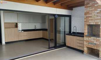 Imagem 4: Casa térrea em condomínio fechado com 3 suítes, uma com closet, 192m², área gourmet, recé