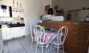 Imagem 2: SOBRADO - 2 Domts.(Sendo 1 Suíte), 1 WC. Social, Sala de Estar, Sala de Jantar, Cozinha, L