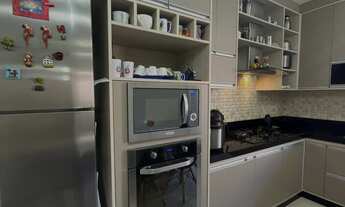 Imagem 6: Sobrado - 3 dormitorios, todos com armarios (sendo 2 suítes e uma com sacada), wc. social