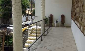 Imagem: Casa 4 quartos no Rio Vermelho. Acesso por