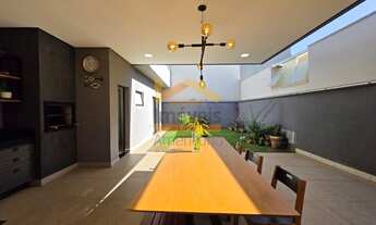 Imagem 7: Casa de Alto Padrão em Condomínio - 3 quartos, 1 suíte, 2 salas, 4 banheiros, 4 vagas, 216