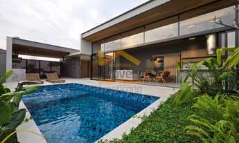 Imagem: Casa de alto padrão em condomínio na Fazenda