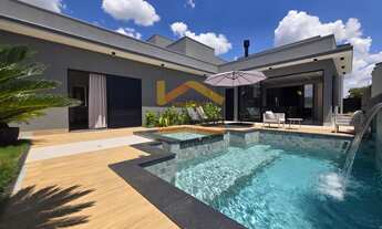 Imagem: Casa de alto padrão em condomínio na Fazenda