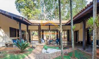 Imagem 2: Chácara de Luxo à Venda em Americana-SP - 5 Quartos, 2 Suítes, 3 Salas, 4 Banheiros, 4 Vag