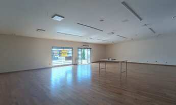 Imagem 3: Aluguel de Sala Comercial de Alto Padrão com 6 Vagas no Jardim São Vito, Americana-SP - 24