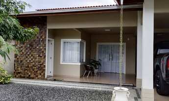 Imagem 3: Casa à venda em Joinville-SC: 4 quartos, 1 suíte e 284m² no bairro Espinheiros!