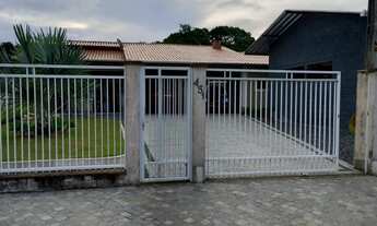 Imagem 4: Casa à venda em Joinville-SC: 4 quartos, 1 suíte e 284m² no bairro Espinheiros!