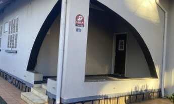 Imagem: 3 dormitórios, 2 banheiro, 2 vagas na garagem