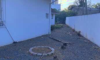 Imagem 3: 3 dormitórios, 2 banheiro, 2 vagas na garagem, 267M² de Área Construída