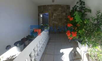 Imagem: Casa estilo sobrado à venda no Jardim Caçula