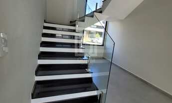 Imagem 3: Casa sobrado à venda no Parque Ibiti Reserva