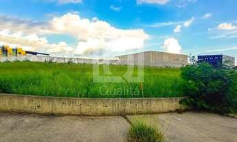 Imagem: Área comercial no Jardim Ibiti do Paço