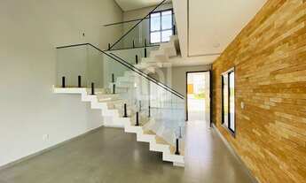 Imagem: Sobrado com piscina à venda no Condomínio