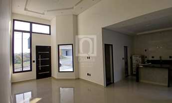 Imagem: Casa térrea à venda no condomínio Helena