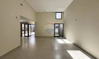 Imagem 4: Casa em Condomínio de Luxo com 3 Quartos e 195m² na Vila Haro, Sorocaba-SP - Imperdível!