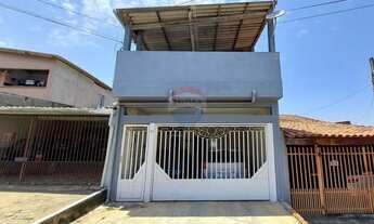 Imagem 2: Imperdível Casa à Venda em Sorocaba-SP, no Bairro Lopes de Oliveira: 2 Quartos, 2 Salas, 2