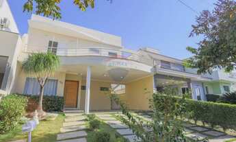 Imagem: Casa em Condomínio de Luxo com 3 Suítes