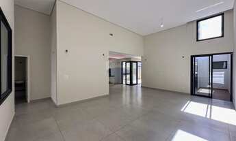 Imagem: Casa em Condomínio de Luxo com 3 Quartos