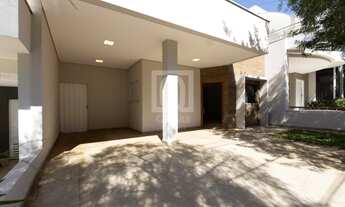 Imagem: Casa térrea à venda no Condomínio Golden