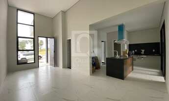 Imagem: Casa térrea à venda no Condomínio Helena