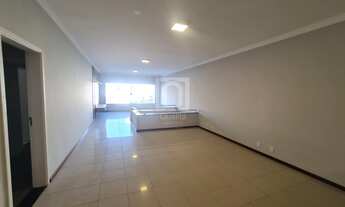 Imagem 3: Casa com armários Aldeia da Mata