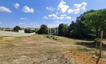 Imagem 4: Terreno à venda com fundo para a mata no condomínio residencial Village Ipanema 2