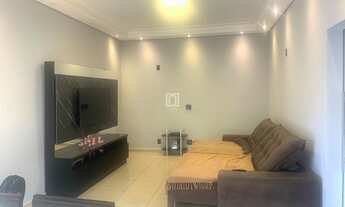 Imagem: Casa com piscina no bairro Jardim Simus