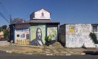 Imagem 3: VENDO BARRACÃO/GALPÃO COM VÁRIAS REPARTIÇÕES INCLUSIVE EDÍCULA NOS FUNDOS. NO JARDIM AURÉL