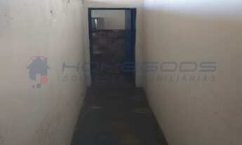 Imagem 5: VENDO BARRACÃO/GALPÃO COM VÁRIAS REPARTIÇÕES INCLUSIVE EDÍCULA NOS FUNDOS. NO JARDIM AURÉL