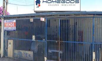 Imagem 2: VENDO BARRACÃO/GALPÃO COM VÁRIAS REPARTIÇÕES INCLUSIVE EDÍCULA NOS FUNDOS. NO JARDIM AURÉL