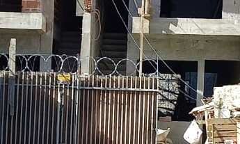 Imagem 4: Sobrado com três quartos à venda no Bairro Caiua, pronto para financiar e morar, contando