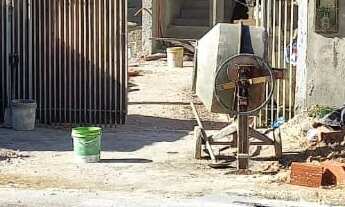 Imagem 3: Sobrado com três quartos à venda no Bairro Caiua, pronto para financiar e morar, contando