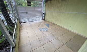 Imagem 2: Sobrado para vender no Vitória Régia, no Bairro CIC, com dois quartos, sala, cozinha, edíc