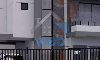 Imagem 5: Sobrados de Alto Padrão em condomínio à venda no Bairro Capão Raso, com três suítes, sala