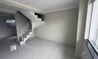 Imagem 2: Sobrados com dois quartos à venda no Bairro Tatuquara, localizados próximos ao terminal e